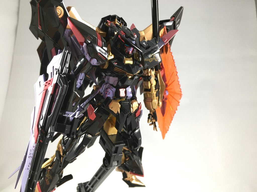 グレー部分は少し紫を混ぜてパール仕様にしてちょっとしたアクセントを加えてみました。