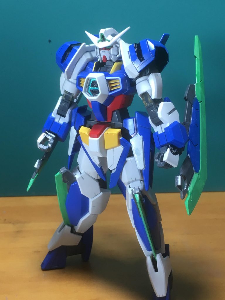 レイザーウェアは無塗装の完成見本をカラーコピーして鉛筆で追加ディテールを考案していたくらい楽しみでした。