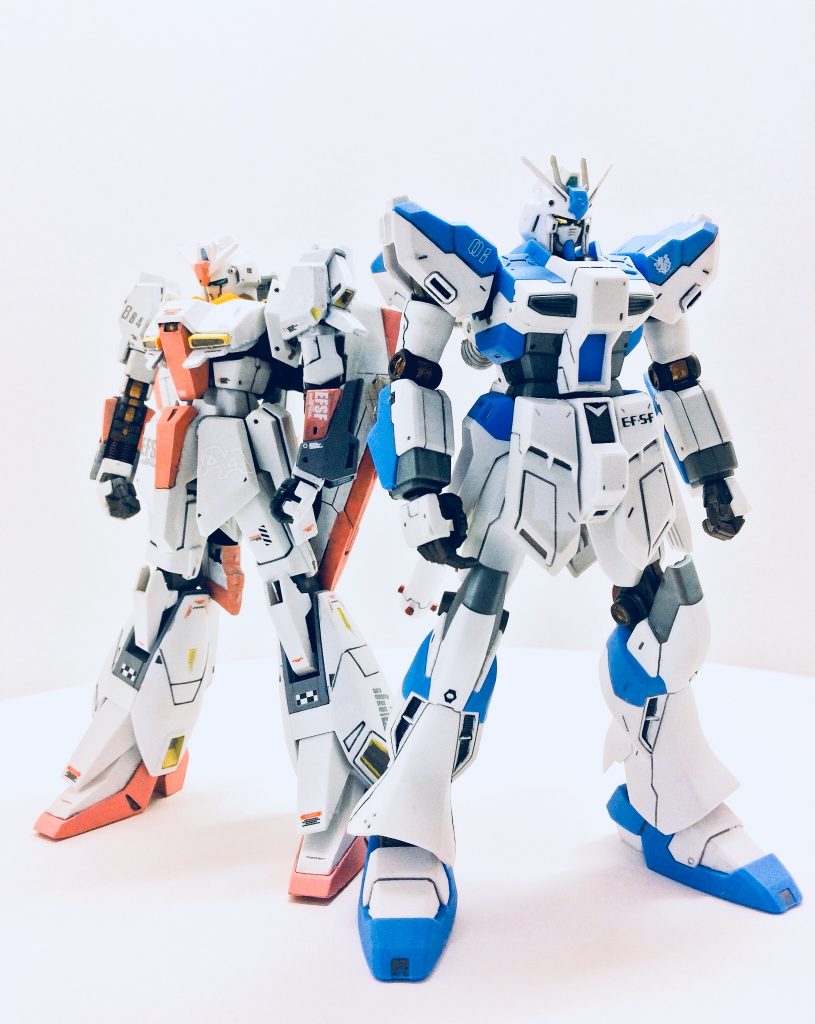 Hi-νガンダムとのツーショット。

高校生特有の時間たっぷりを活かして今後も頑張って作っていきたいです