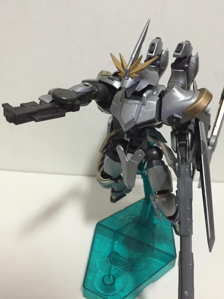 白銀の騎兵–2枚目/制作者：ワンタン