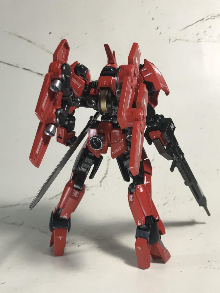 バックショット
バインダーを4基装備した高機動仕様。
リアアーマーはシュバルベにHGアデルのリアアーマーをミックス。