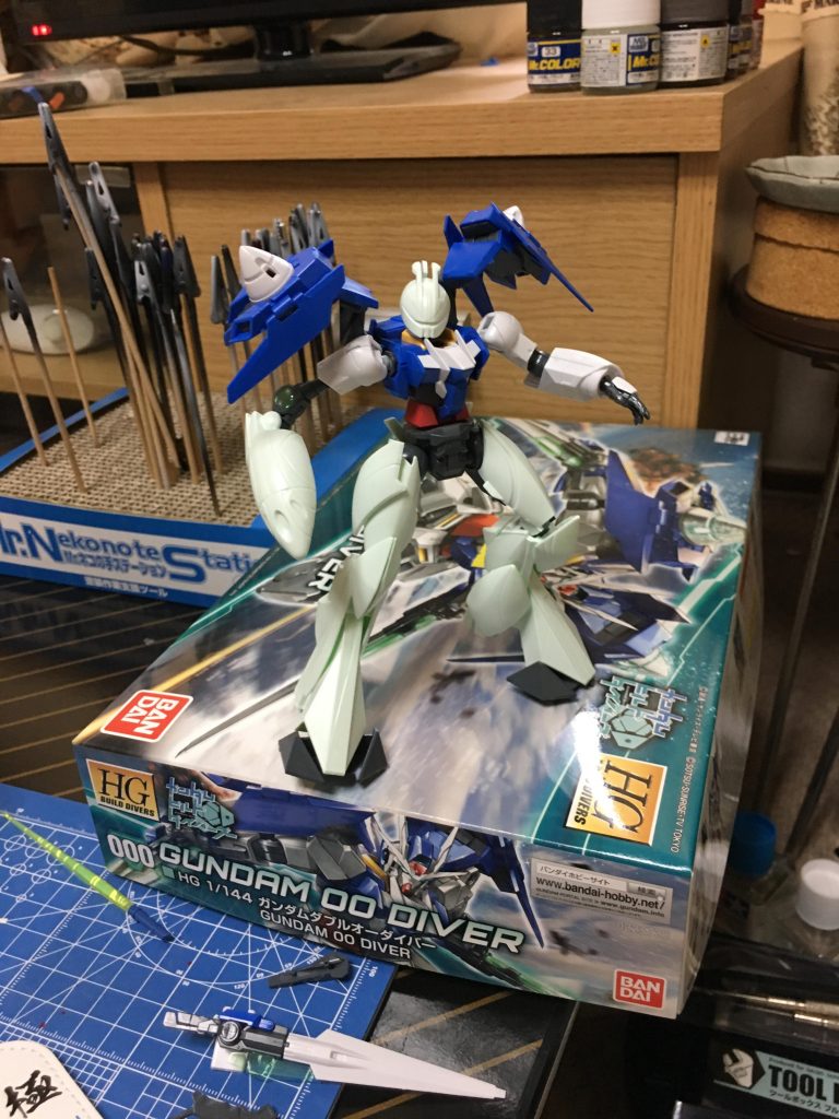 初期案です
ありきたりな上にダサいので
好きなターンエックスをhg∀ガンダムと並べても恥ずかしくない様に改造する事にしました