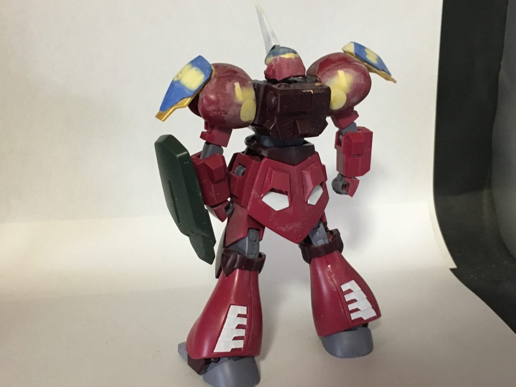 腰と脹脛のスラスターはプラ板で作ったフィンパーツを接着しました