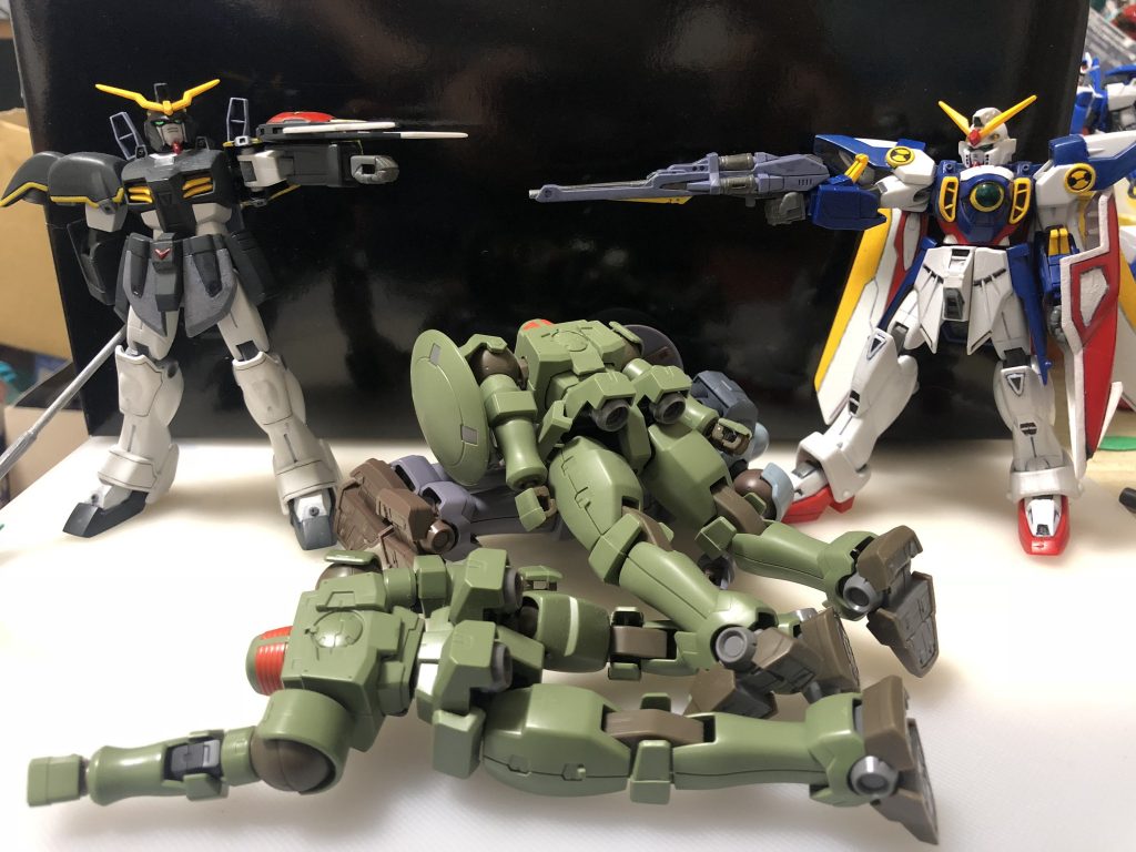 アクションショット その1
ウイングガンダムと対峙しているところ。TVの場面を再現してみました。