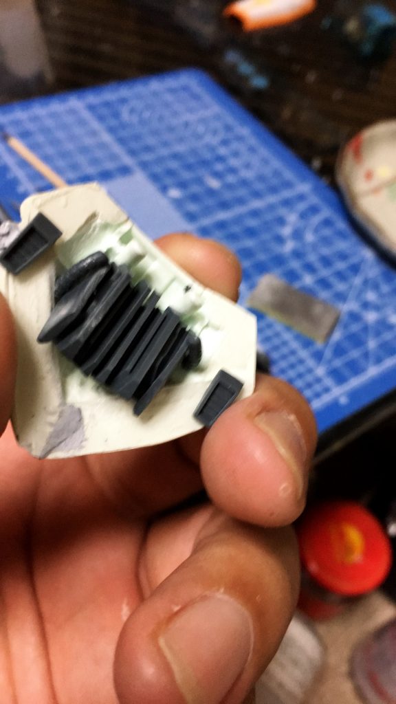 忘れてました^^;チラ見せポイントの裏側です