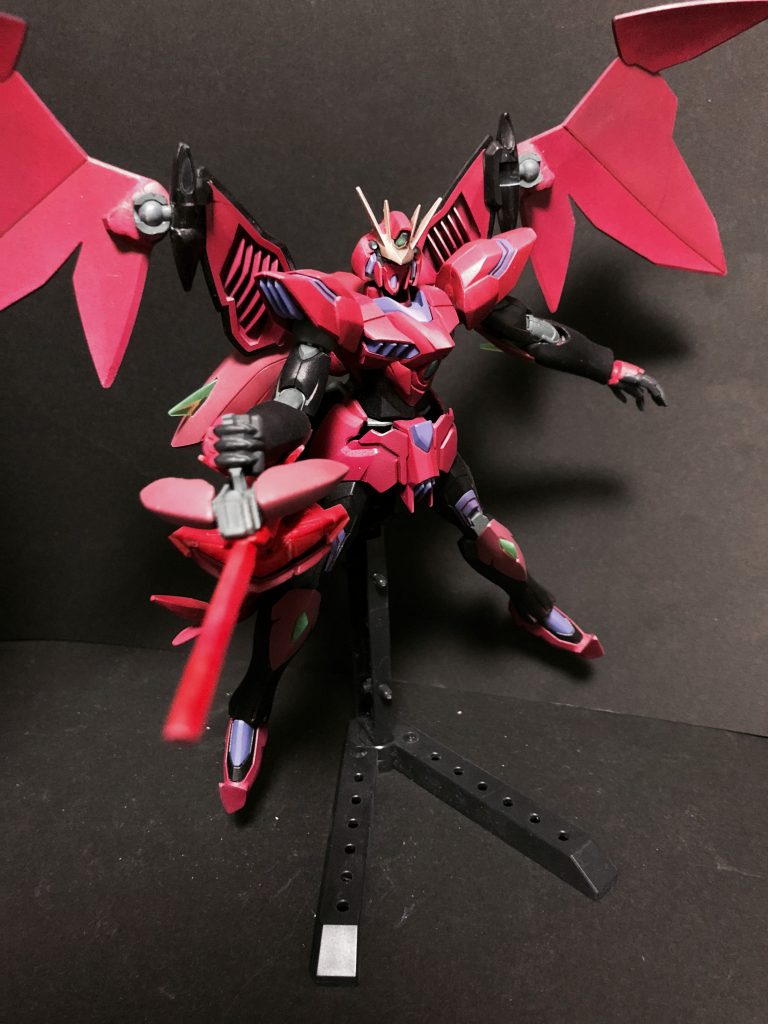 チャンピオン、クジョウ・キョウヤの強さはGPD荒らしであった謎のAGE-2使いを彷彿とさせたため、グレイマンが目の敵としている。だが実際には別人だったため完全な人違い。チャンピオン本人と対峙する前に努力する方向性を間違えていたことに気付いたため実際に対戦することはなかったという……