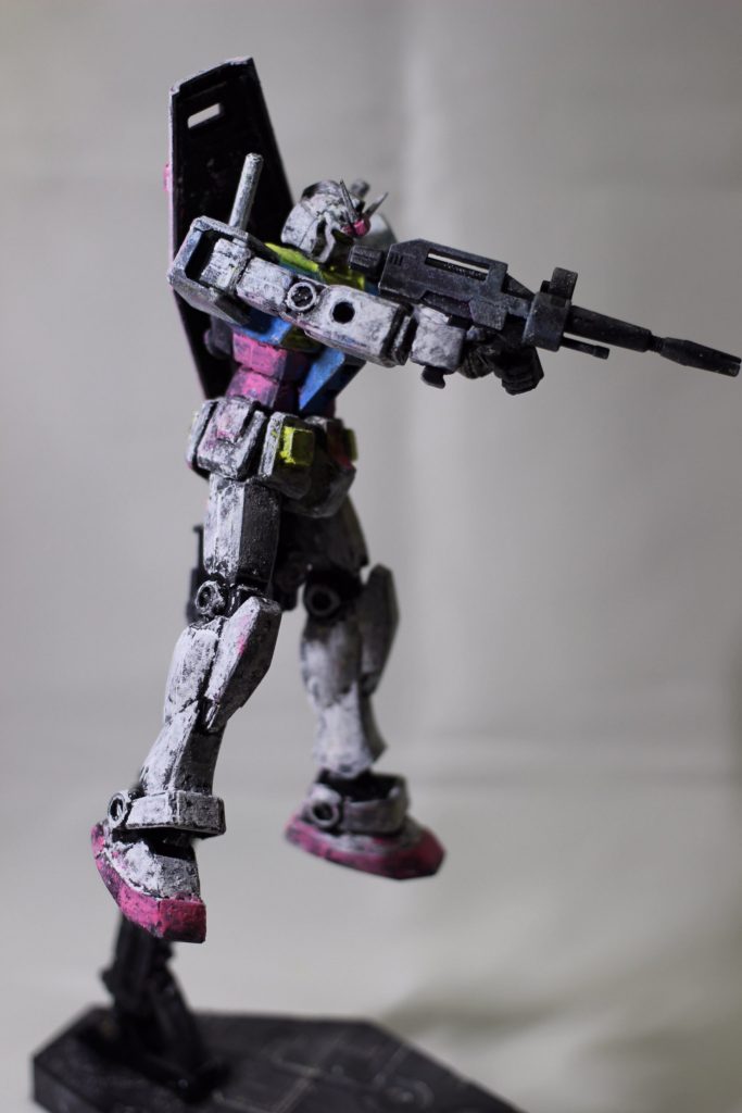 ポーズは固定です。黒板化の写真は撮っていません。シリーズ3作品目辺りで要望がありそちらで撮っていますのでそのうちアップしたいと思います。