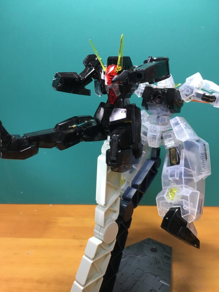 セラヴィーガンダム&セラフィムガンダム–6枚目/制作者:アデスの木の枝