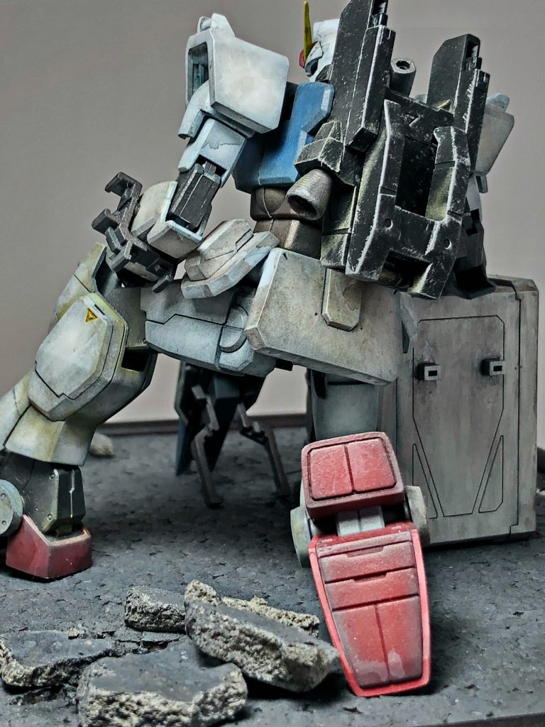 黒の部分はキツめのドライブラシ