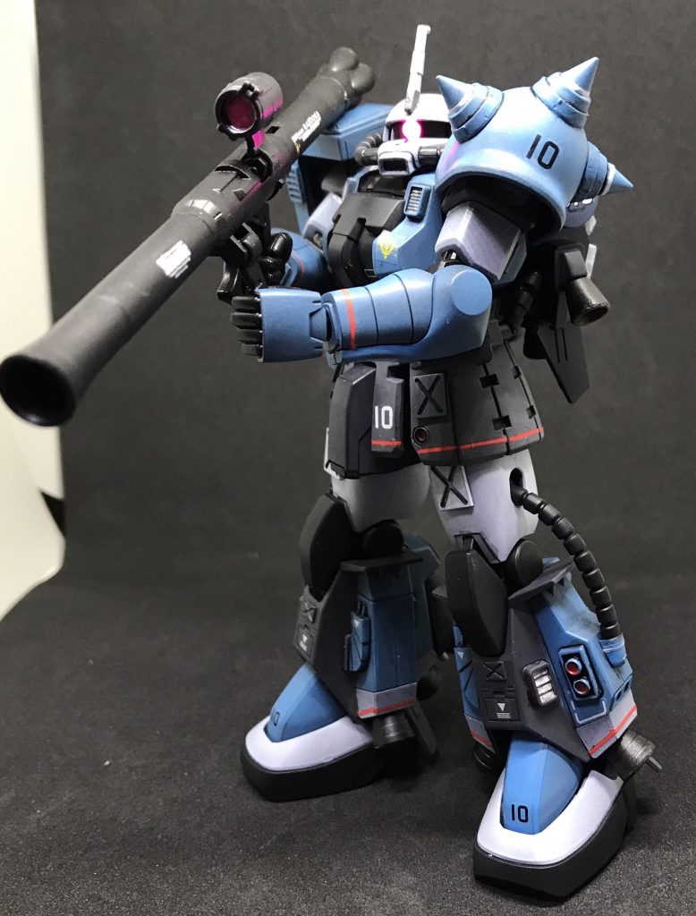 ザクバズーカ装備。