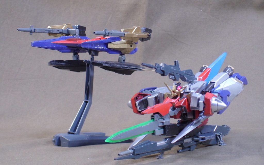 相方のニューライザー飛来。