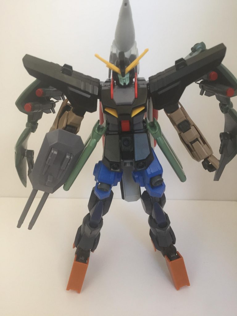 羽はダナジン、腕はグシオンリベイク、脚はユーゴーを使用。MA時の頭はポータントフライヤーを切ってバトルアームズで接続