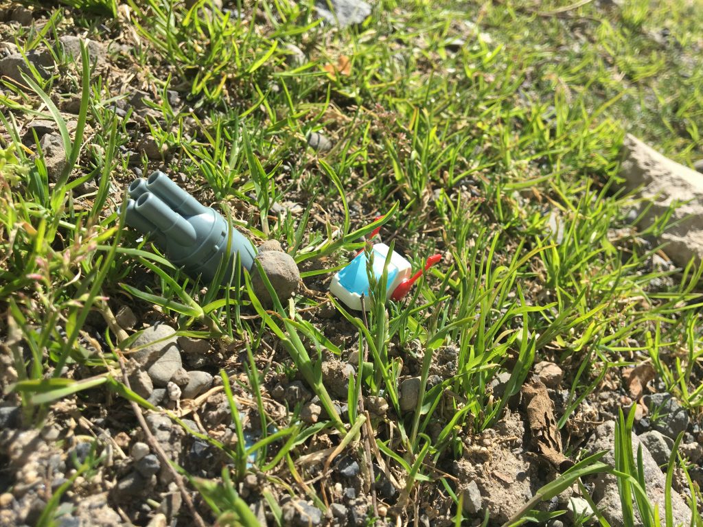 (こちらは、地面から生えたばかりの『ガンタンク』です。出典→『ガンタンクとは。』)
『ガンタンク』が地面から生えることを発見したタンクコ=レクター=オッパニ。
この度、彼は庭から生えてきた新たな『ガンタンク』の論文を発表いたしました。
これは、彼の論文を日本語に訳したものになります。