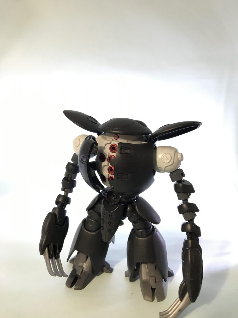 お髭、シルクハットは磁石で着脱可能