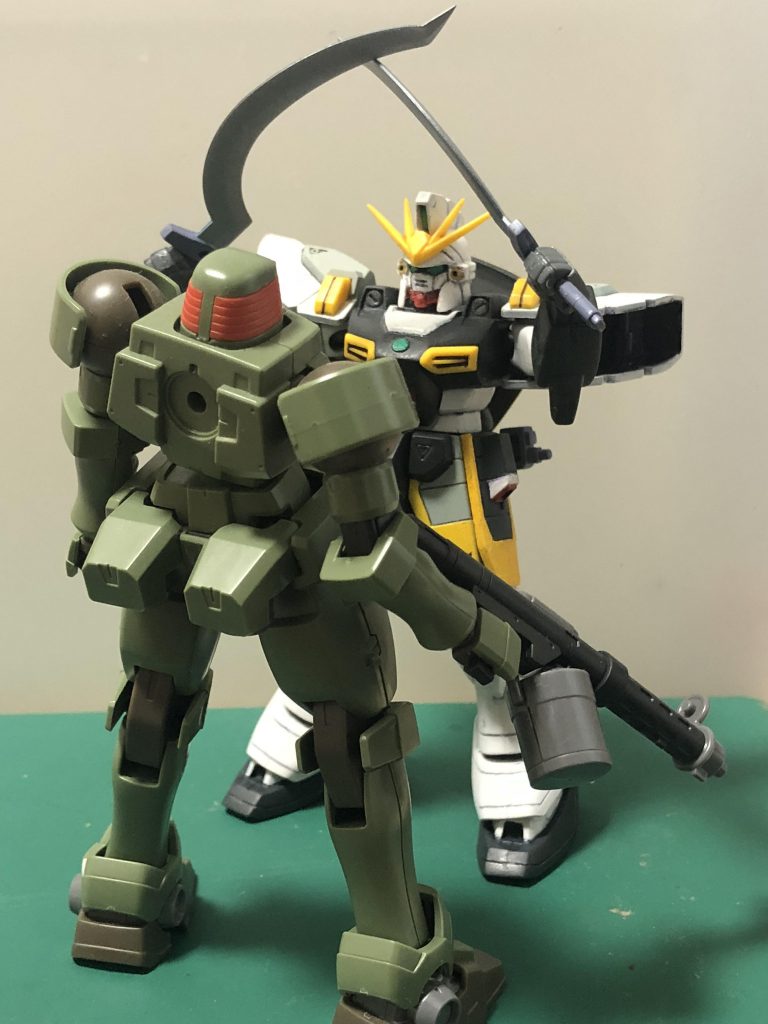 ヒートショーテルで斬りかかるところ。
リーオーがHGキット化されてなければ実現しない絵だと思うと…