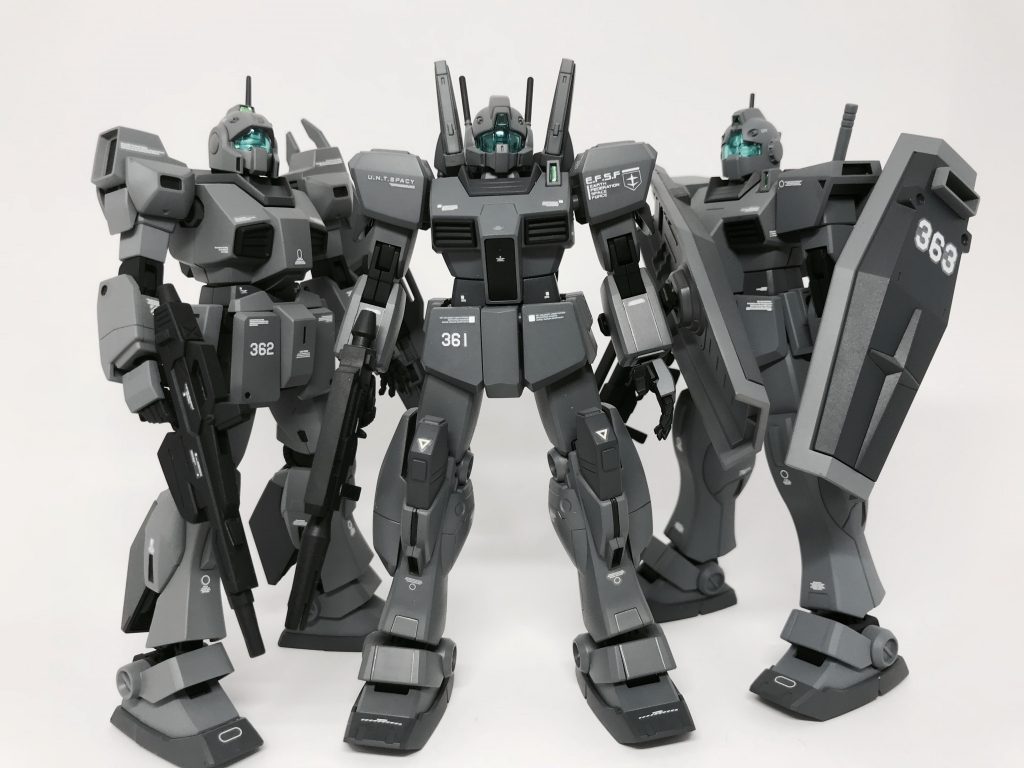 最後に部隊（？）写真です。
グレー系は下地がどんな色でも
色調が合わせ易いので塗装が楽
なのと、ミリタリー調でリアル感
やカッコよさが増すので好きな 
カラーですね  (*´ω｀*)