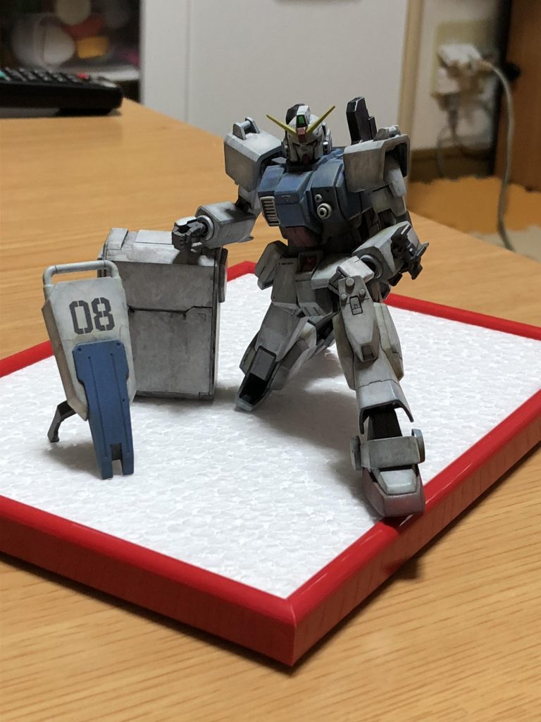 塗装前の台座です