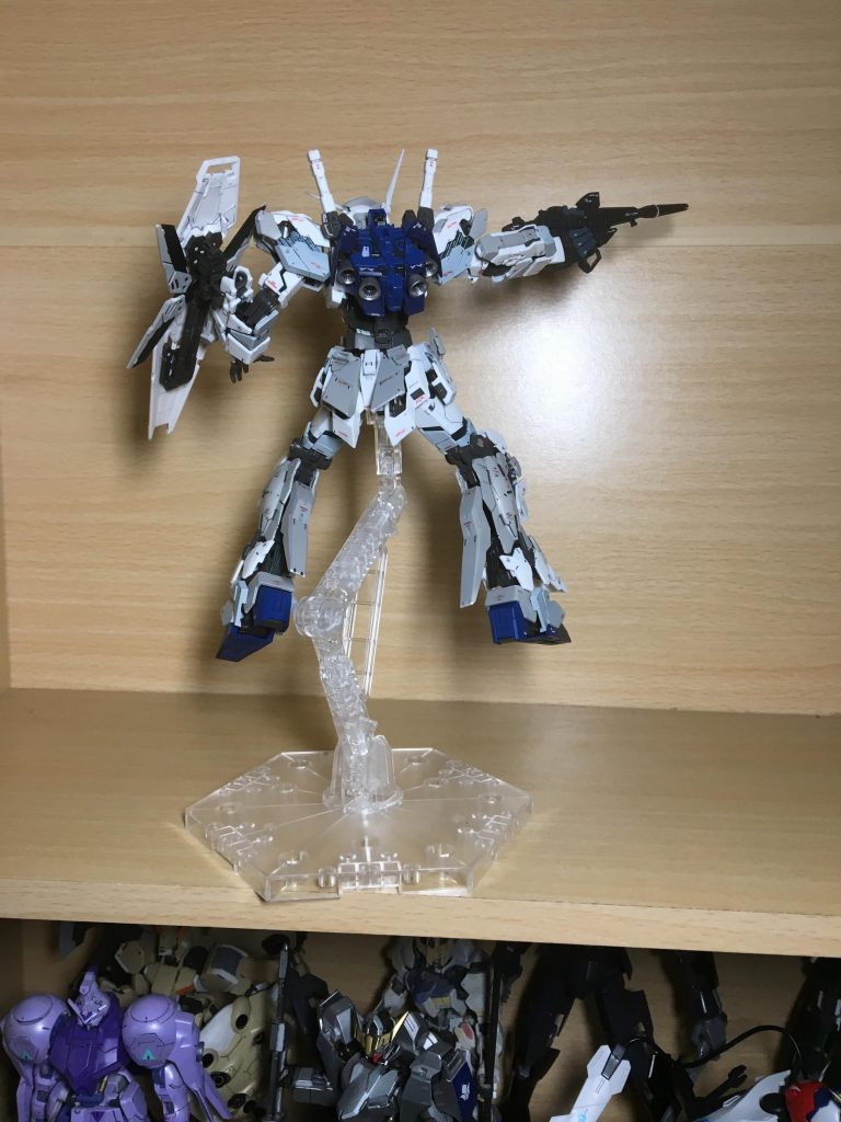 バックです。ユニコーンの脚のデザインが自分はタイプです。あと バックパックも。