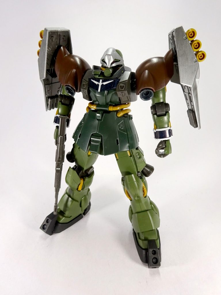 脚のヤクト・ドーガのパーツは外すことができます。