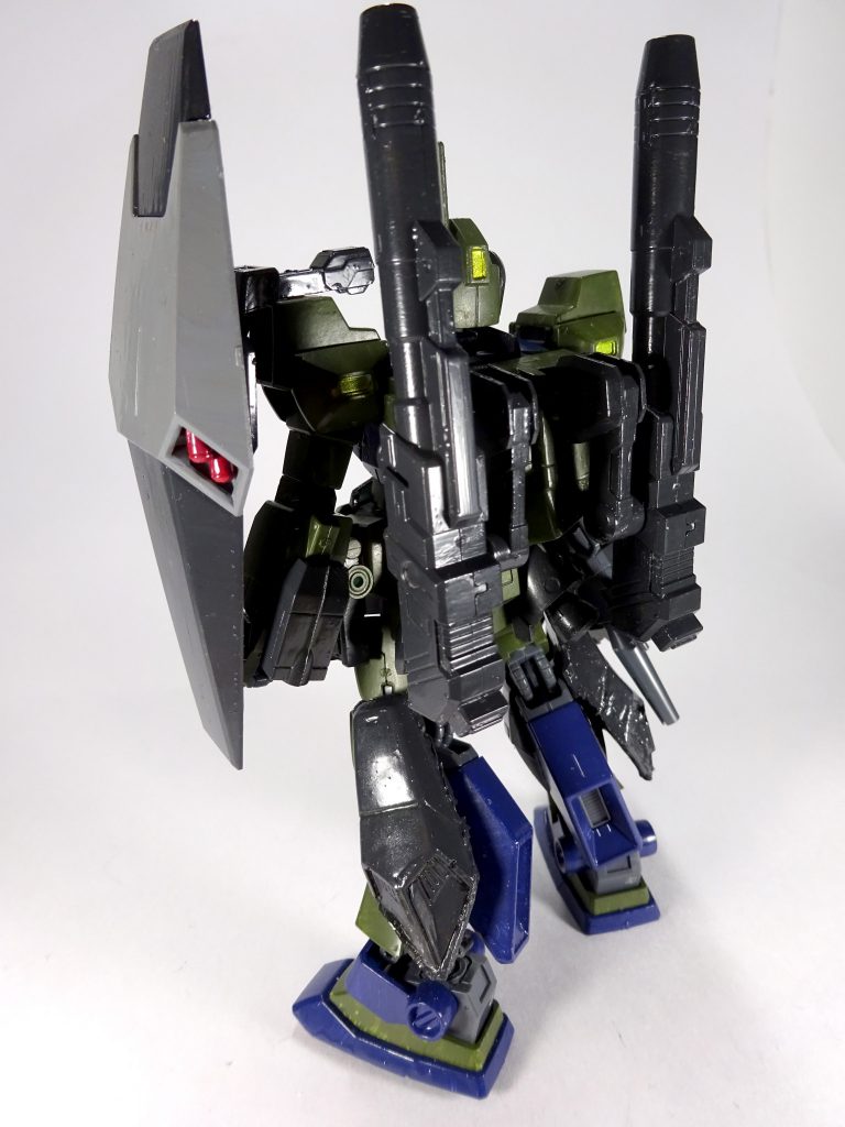 ## 背面
背中にはキャノンを付けています。