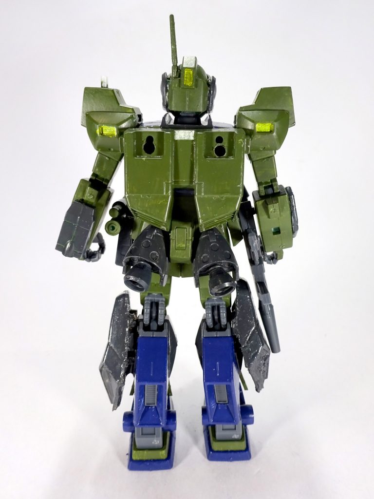 ## 武装を外しての背面
バックパックはジム・スナイパーカスタムのを移植。
リアアーマーにはバーニアを追加してハイブースト・ジム的なニュアンスを演出。