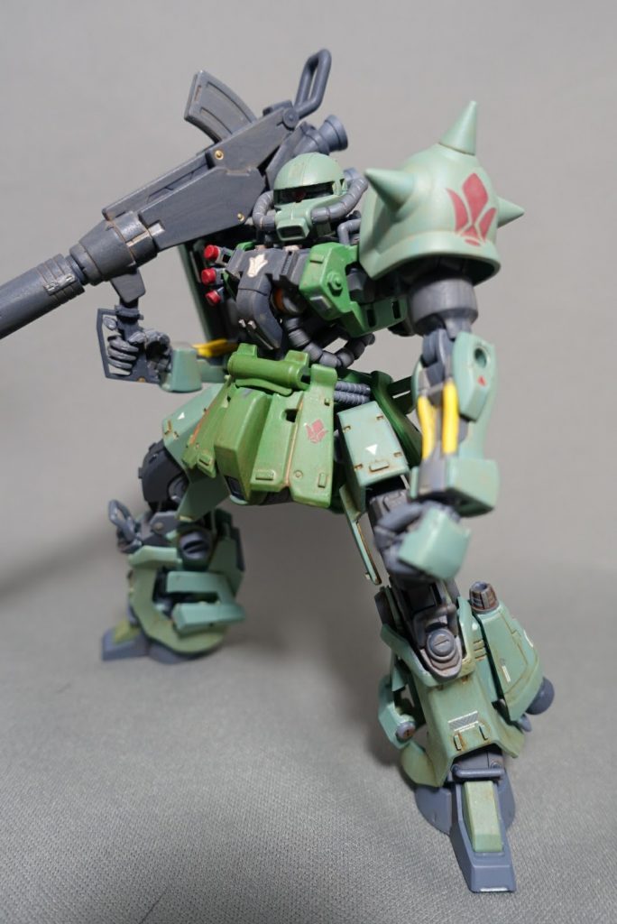 「『鉄華』の紋所が目に入らねェか！」みたいな名乗りポーズっぽい感じです。