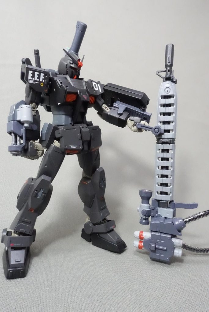 ロングレンジビームライフル。EN供給が心もとない感じ立ったので、ENパックっぽいものも作成。百均のUSBケーブルを供給ラインに見立てました。