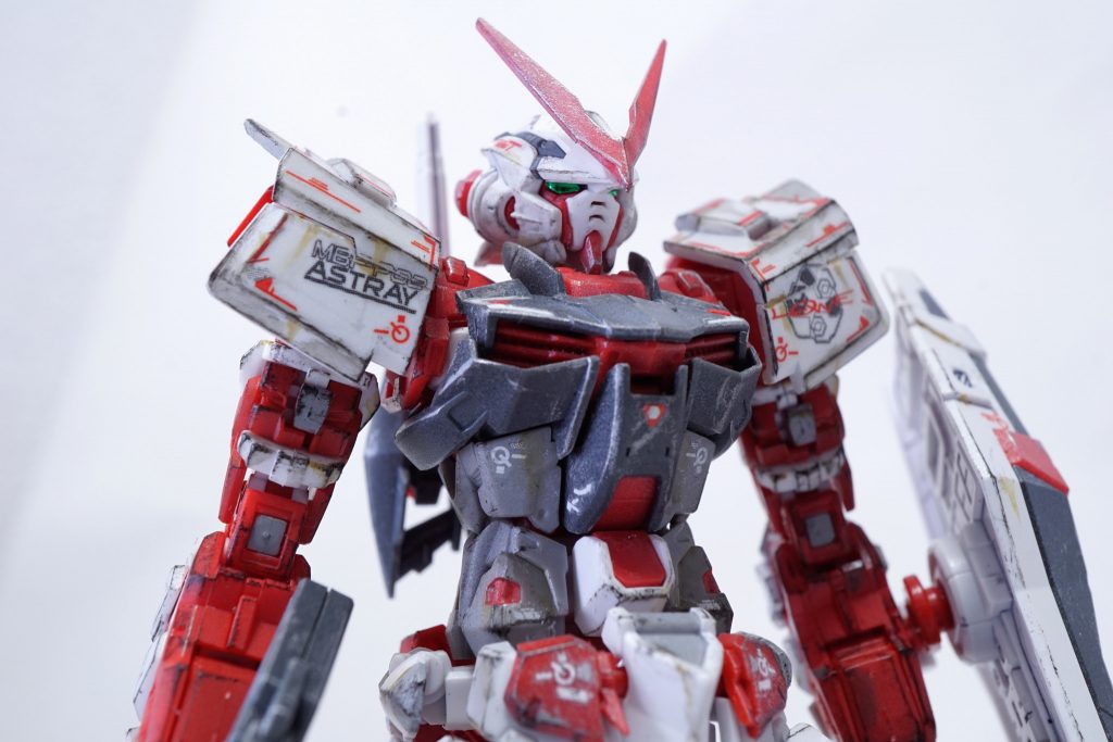 自然な汚れになるように慎重に作業しました