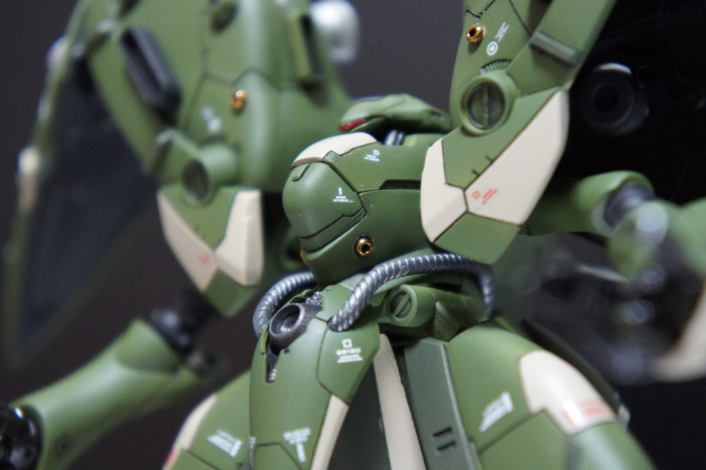 高機動型ノイエジール–3枚目/制作者：ハス寝る