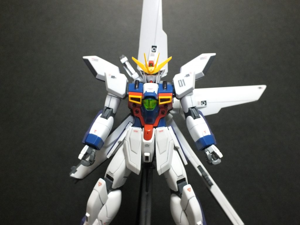 先ずはGXから。1号機(ガロード機)として製作しました。機体自体の改造は一切せず、スミ入れとデカールしか用いていません。