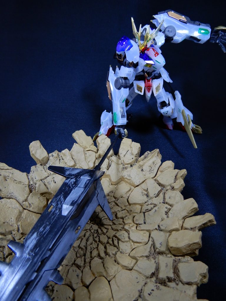 あまり火星の大地を破壊するんじゃねーぞミカァ！