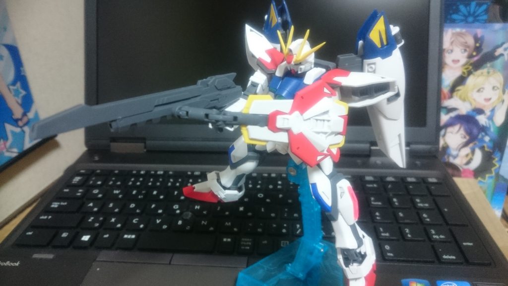 ビームライフルはスタービルドストライクのを使用。アブソールシールドがあるため、吸収してバスターライフル代わりにもなります