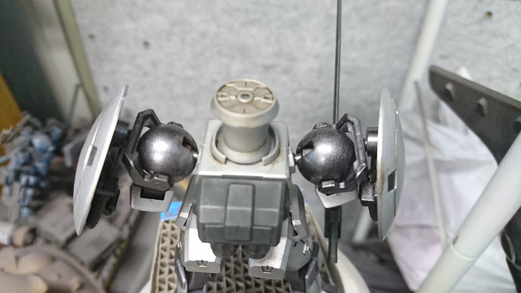 頭頂部はレーダーセットからもってきました。