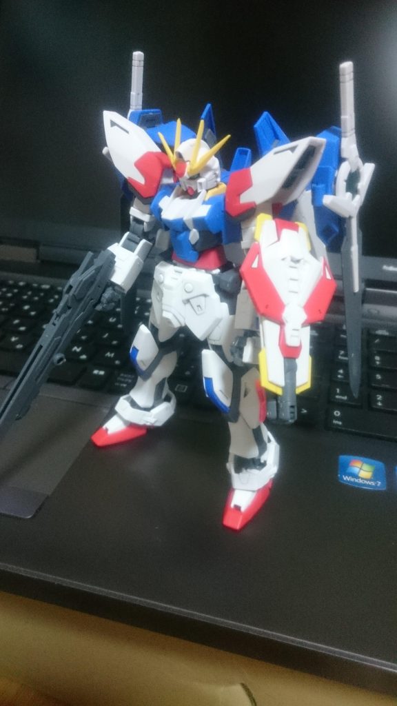 フロント。胴体とバックパックをダブルオーダイバーにしました。色合い的に子供向けっぽい感じがしなくもないですw