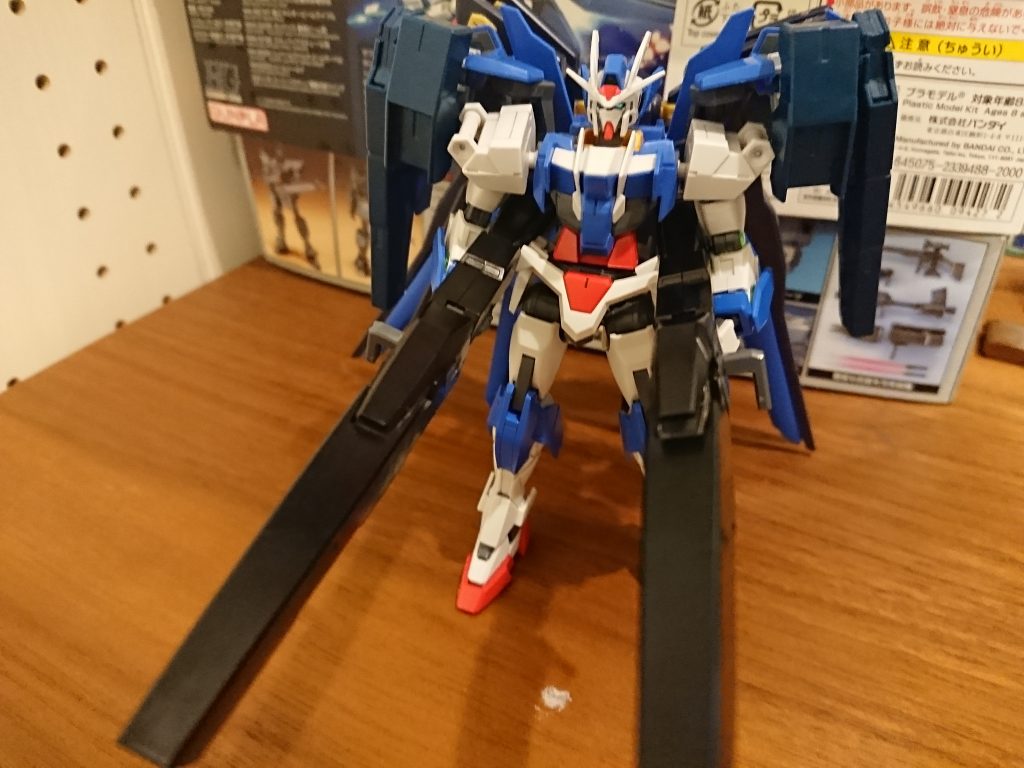 本来キャノンはこうするつもりだったのですが肩の方がかっこいいと思ったので変えました。