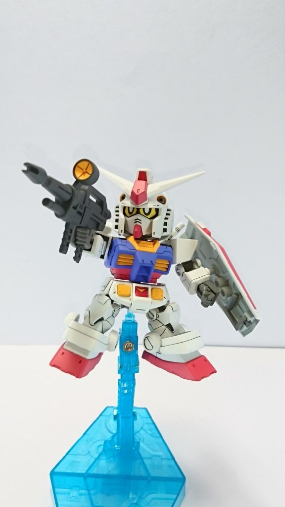 奥まり気味な顔パーツは位置を調整して少し前に出してます。