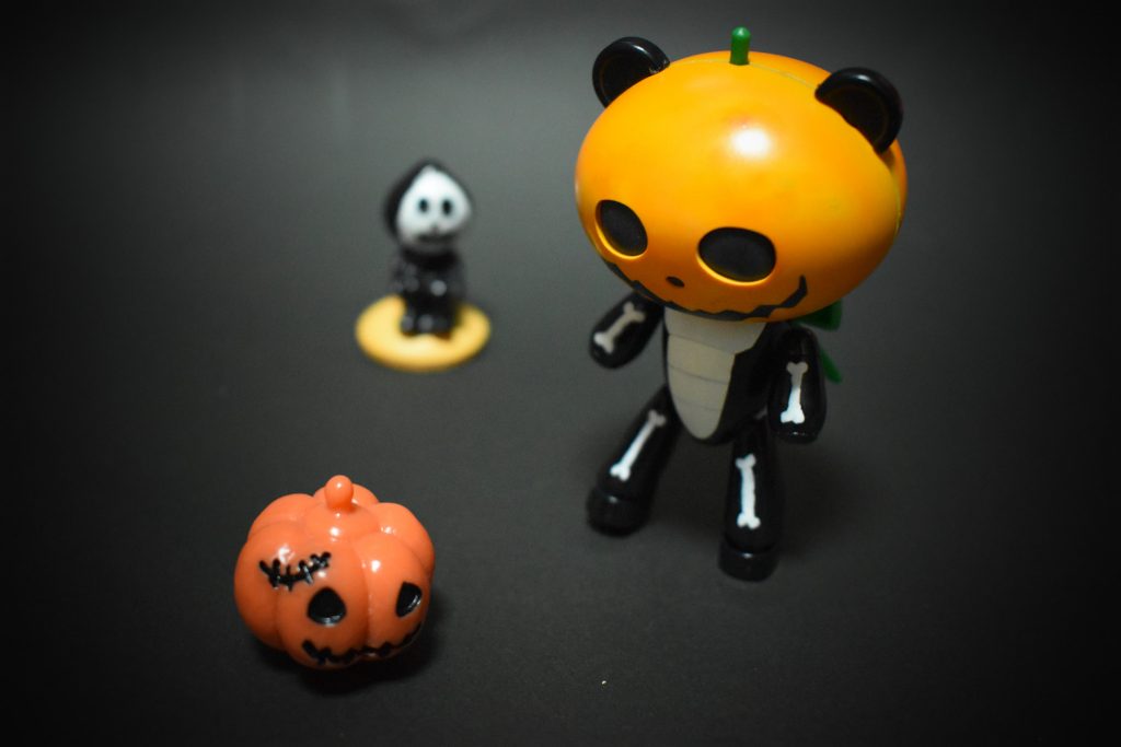 パンプキンプチッガイには頭にヘタが付いてます。