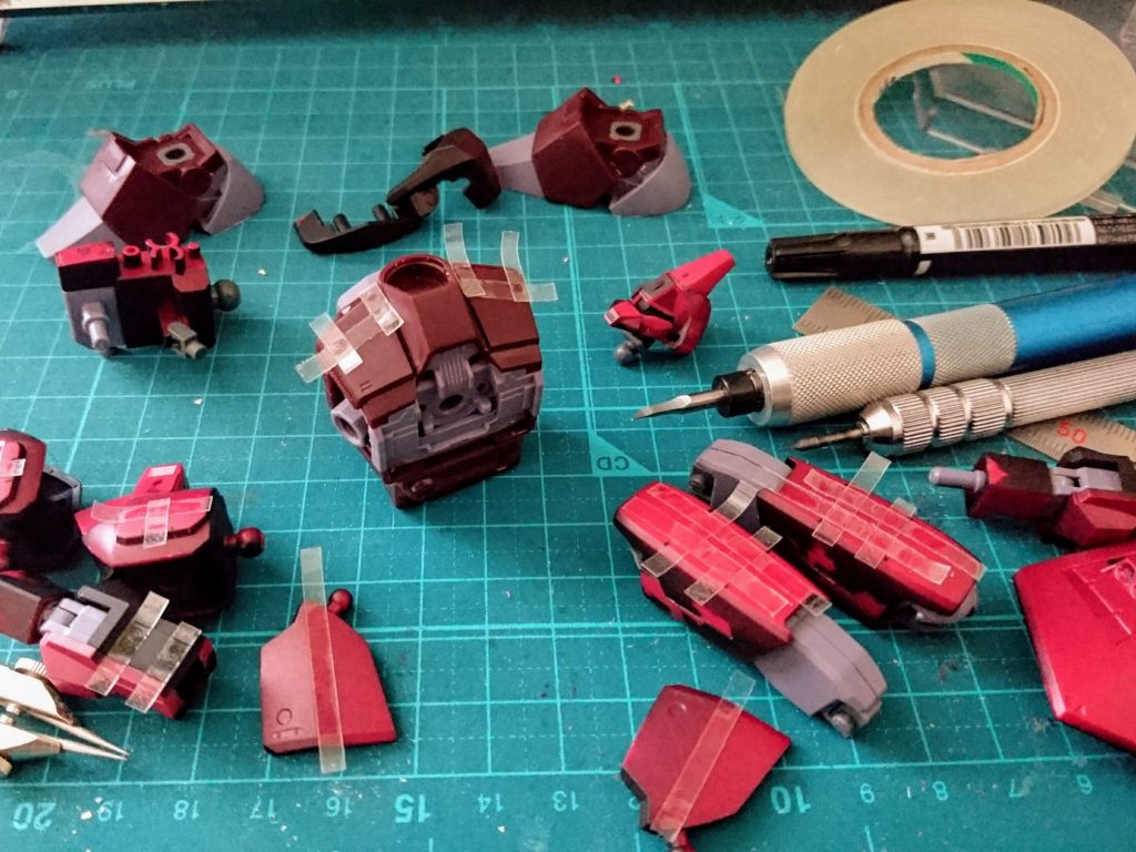 スジ彫ったりラジバンダリ