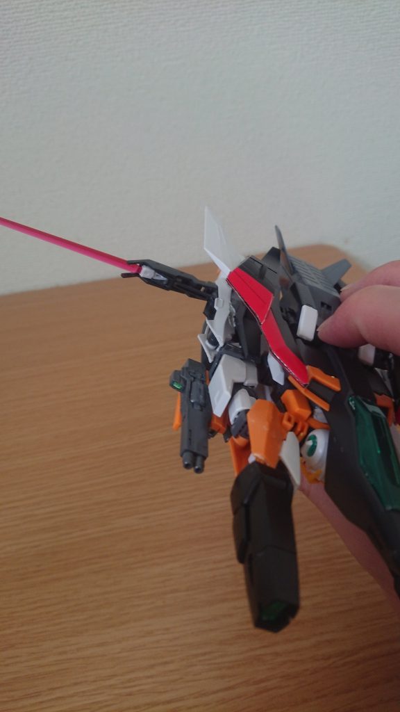 全武装は飛行形態でも使用可能