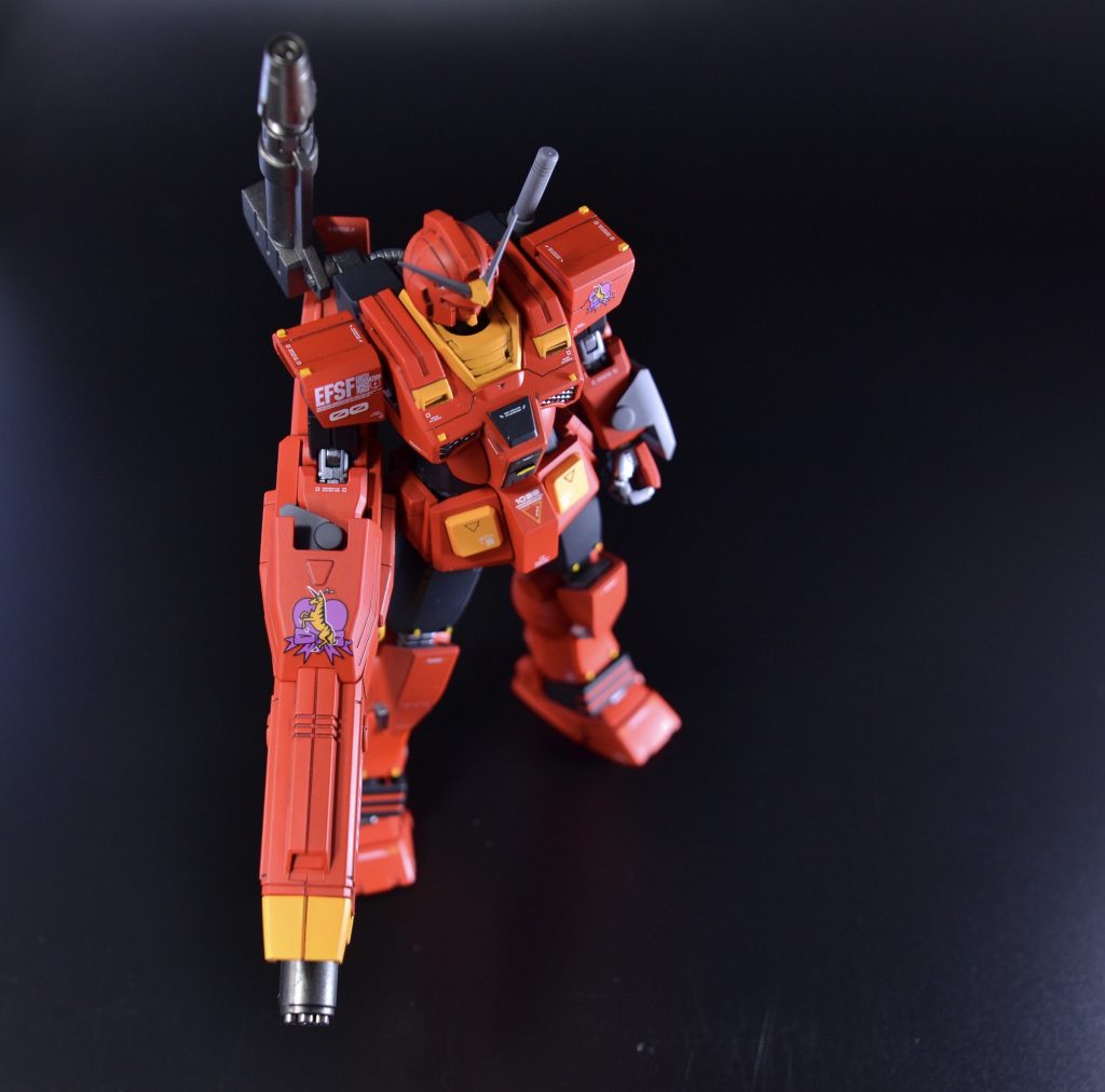 今回は胸部や肩部へ筋彫りの追加（黒い溝）、ディテールアップ（黄色の突起）、黒背景での撮影（ライトアップ手法）等、技術アップを課題にして取り組みました。