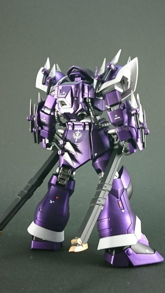 マットメタリック塗装を行うにあたり
黒サフ→シルバー→クリアカラー→艶消し
ですと素人の私には難しくどうしても色ムラが発生してしまい試行錯誤して色サフの考えを応用し今回のわたしの場合ですと
黒サフ→メタリックバイオレット→クリアバイオレット→艶消し
と応用しました。