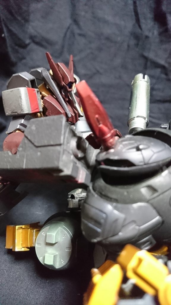 ガンダム・モラクス–9枚目/制作者:カルシウムボンバー