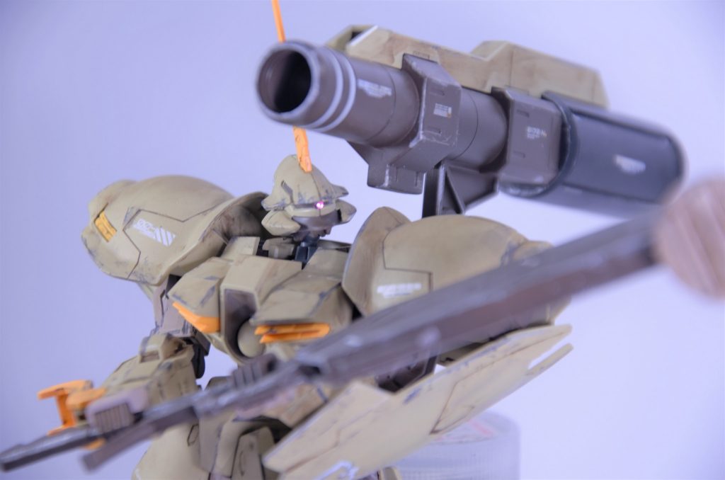 HIQパーツのセンサーシールを使ってセンサーも光らせてます。