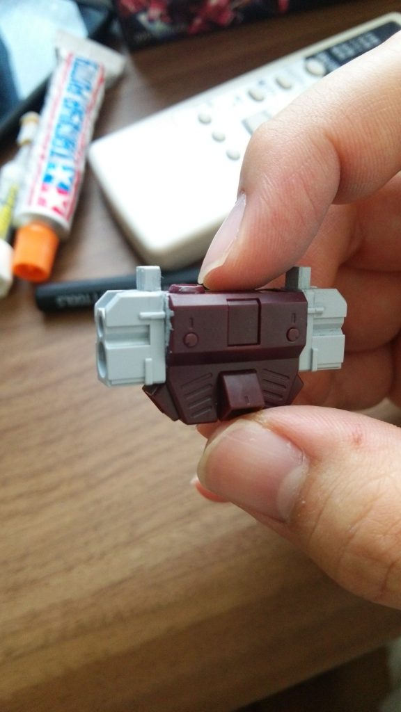 いじったとこその１
バックパックにHGカスタマイズキャンペーンCのジョイントを接着してウェポンバインダーを取り付けれるようにしました