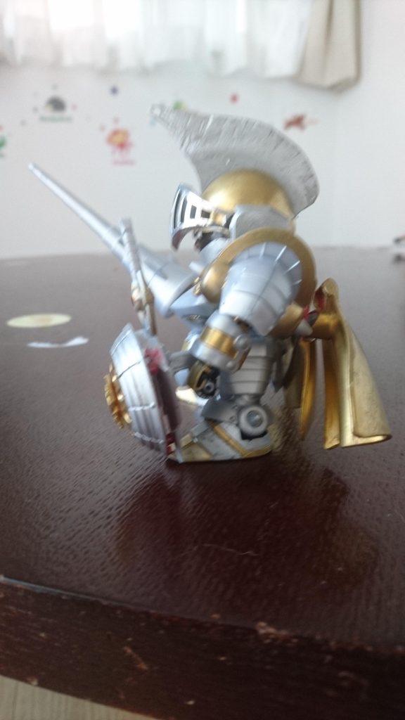 騎士ガンダムの盾の一部を三國伝のギャンの盾に移植。後ジオンエンブレム使用。