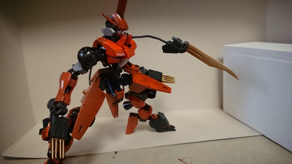 人型形態での格闘形態。