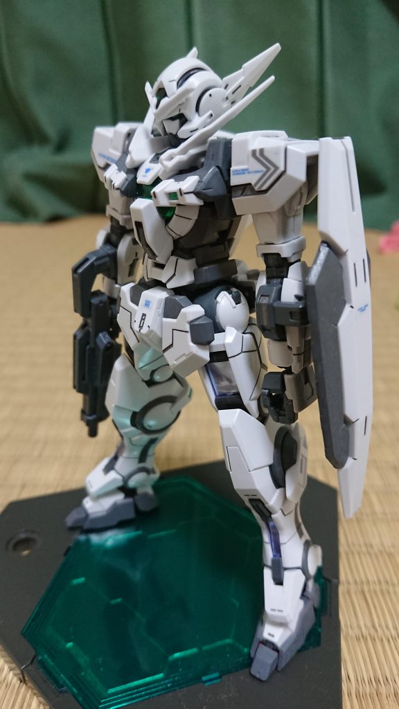 ガンダムアストレア(ロールアウトカラー)