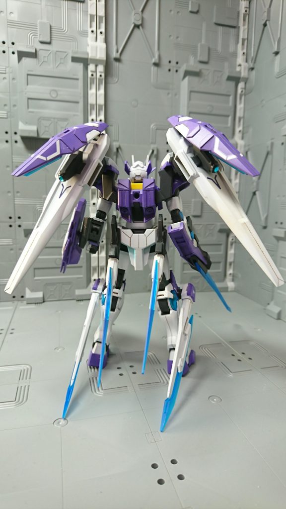 新型のGNドライブが、本番用の2機のみの製造って事は無いんじゃない?
複数機が製造されトライアルが行われ良い物が選ばれたハズ・・・
トライアル用に製作された機体と同調係数は低かったが出力的に期待値を越えていたGNドライブが生んだ奇跡の個体・・・
そんな感じの設定です。