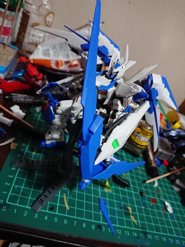 制作工程は撮ってませんが全開あげたバエルの画像、盾がありましたが先日の地震で粉砕玉砕大喝采されたので仕方なく撤去しました