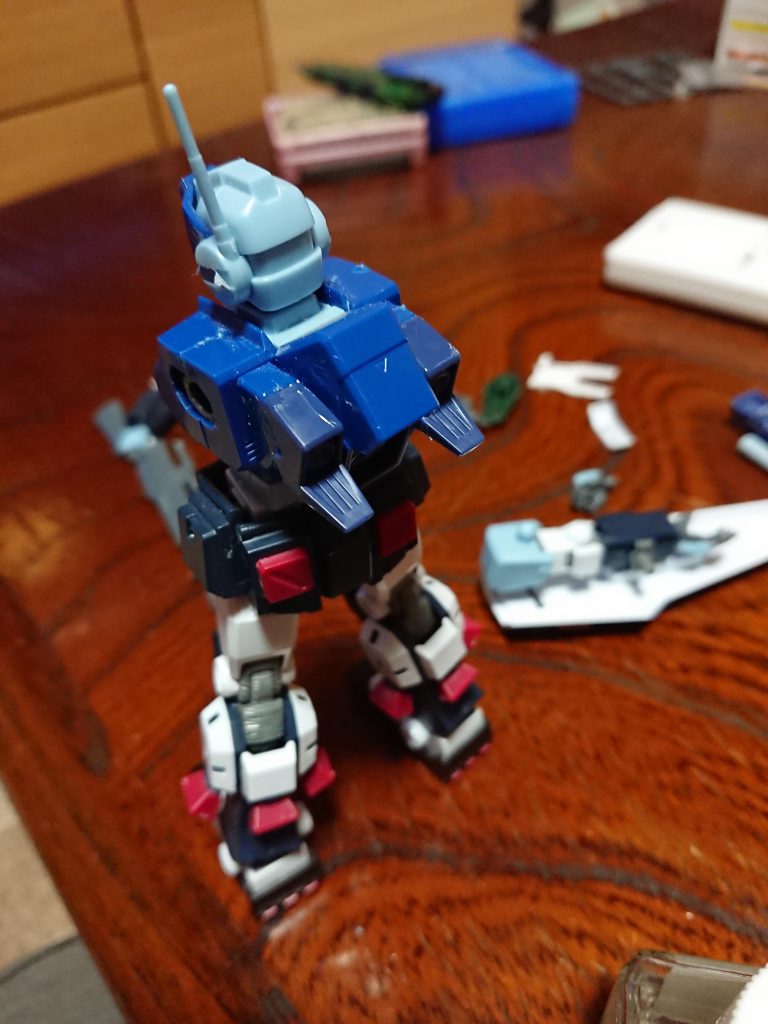 工程が多いのでここから、最初はこんな感じで白兵戦仕様の機体にしようかと思いバーニア？を追加